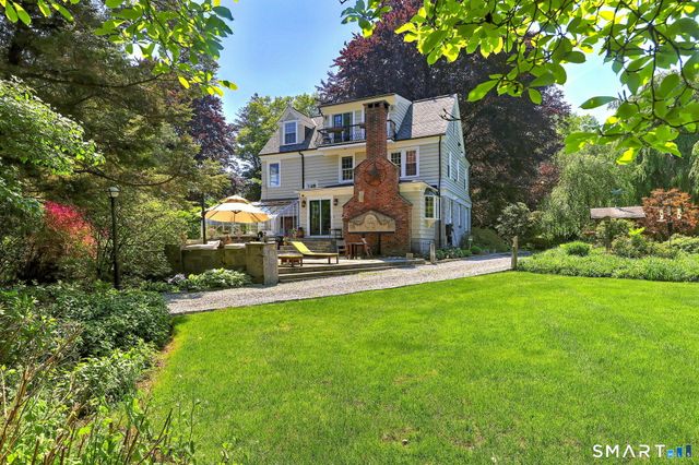 25 Center Road, Woodbridge, CT 06525