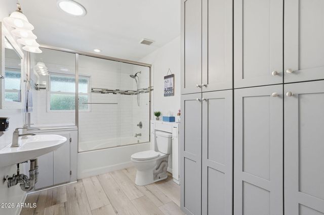 8001 N 5TH Avenue, Phoenix, AZ 85021