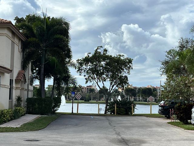 6787 Via Regina, Boca Raton, FL 33433