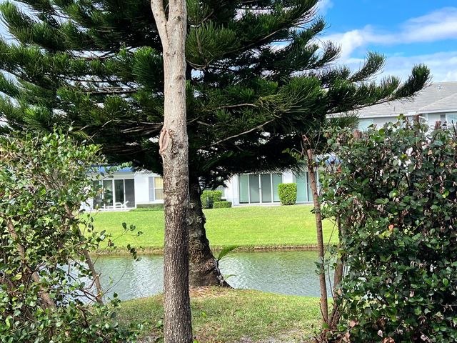 6787 Via Regina, Boca Raton, FL 33433