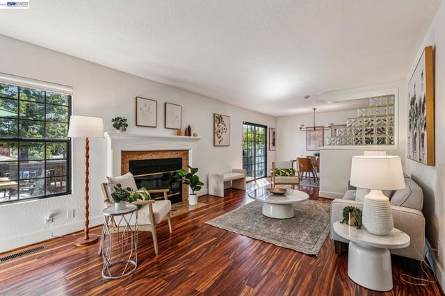 2586 Buena Vista Ave, Walnut Creek, CA 94597