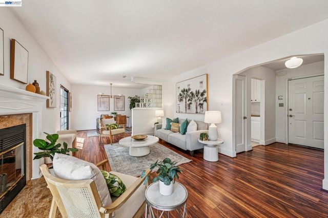 2586 Buena Vista Ave, Walnut Creek, CA 94597