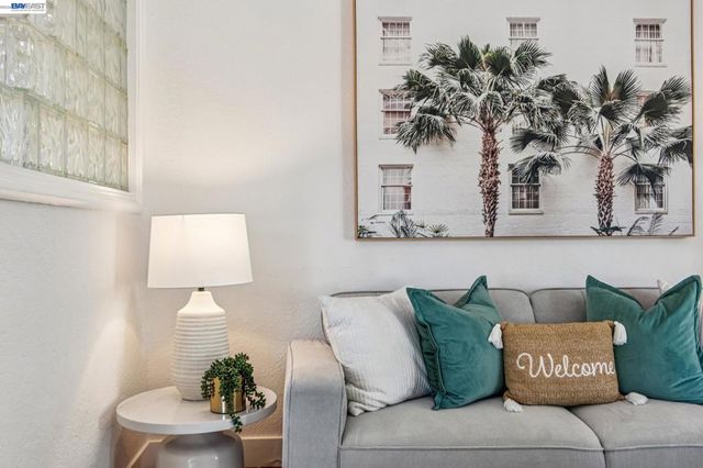 2586 Buena Vista Ave, Walnut Creek, CA 94597