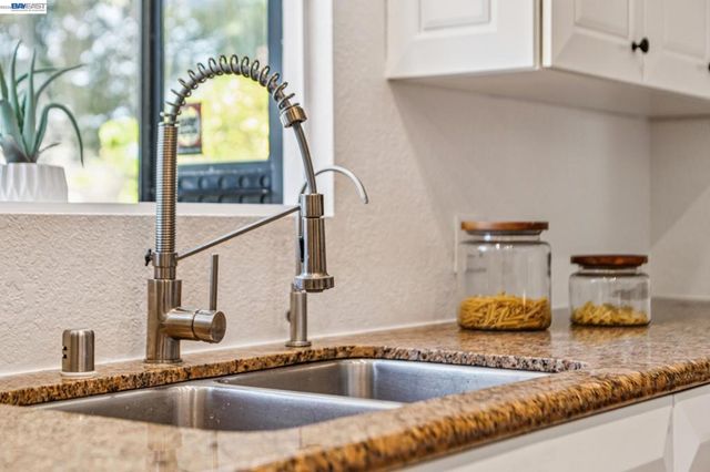 2586 Buena Vista Ave, Walnut Creek, CA 94597