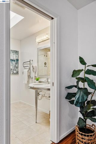 2586 Buena Vista Ave, Walnut Creek, CA 94597