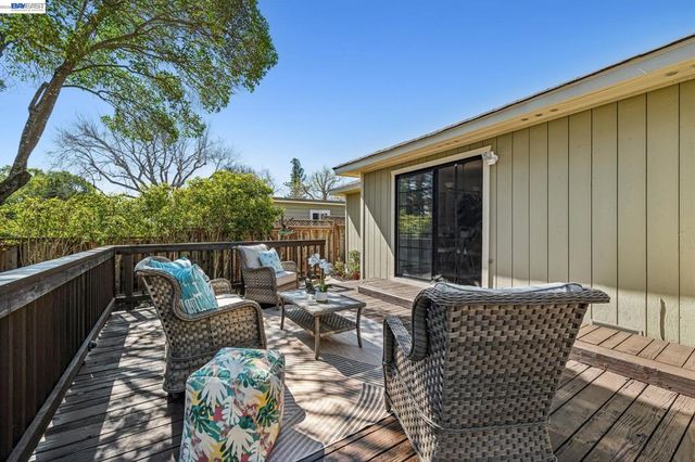 2586 Buena Vista Ave, Walnut Creek, CA 94597