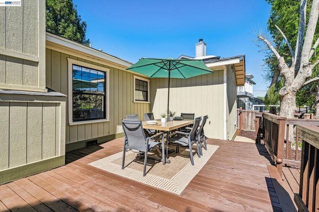 2586 Buena Vista Ave, Walnut Creek, CA 94597