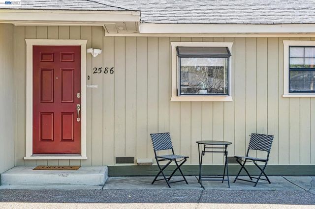 2586 Buena Vista Ave, Walnut Creek, CA 94597