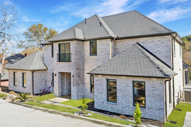 2415 Valley View Drive, Cedar Hill, TX 75104