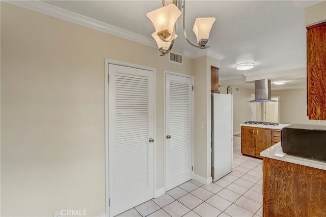 2142 Orange Avenue, Costa Mesa, CA 92627