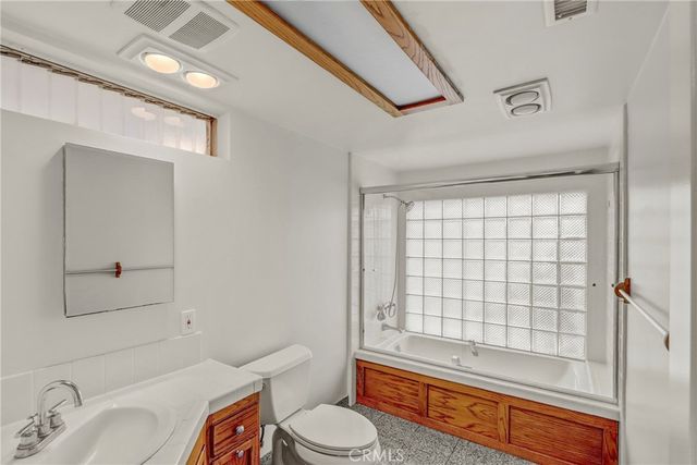 2142 Orange Avenue, Costa Mesa, CA 92627