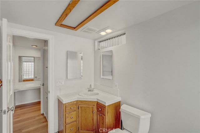 2142 Orange Avenue, Costa Mesa, CA 92627