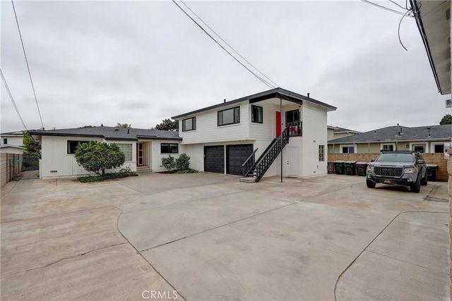 2142 Orange Avenue, Costa Mesa, CA 92627