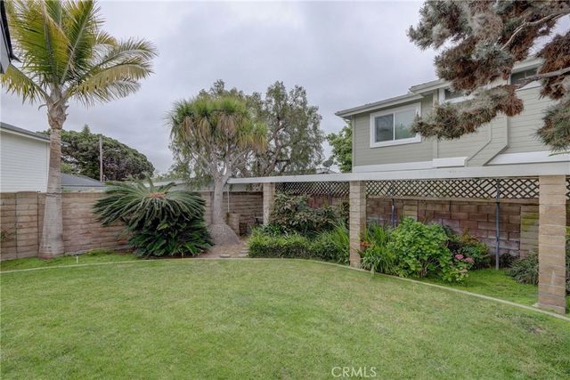 2142 Orange Avenue, Costa Mesa, CA 92627