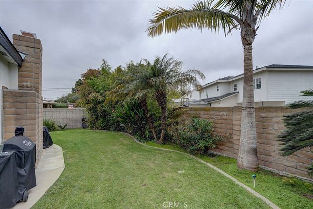 2142 Orange Avenue, Costa Mesa, CA 92627