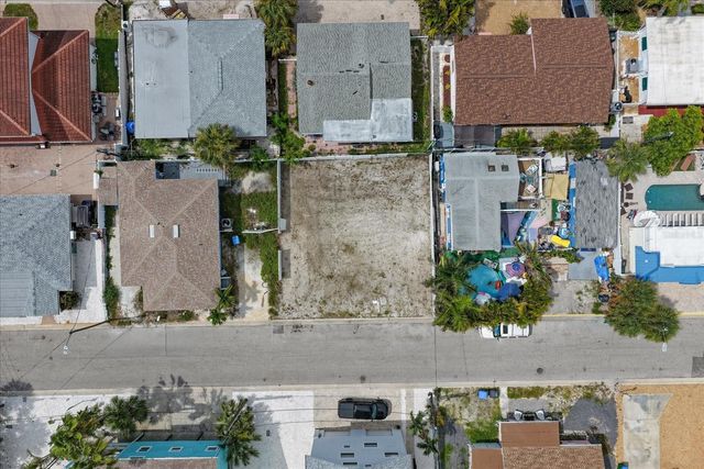 122 87TH AVENUE, Treasure Island, FL 33706