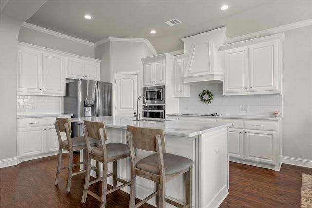 307 Oak Meadow Trail, Waco, TX 76657