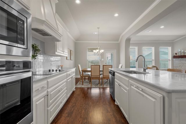 307 Oak Meadow Trail, Waco, TX 76657
