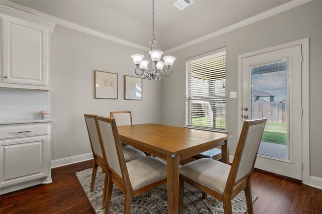 307 Oak Meadow Trail, Waco, TX 76657