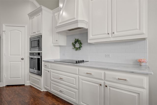 307 Oak Meadow Trail, Waco, TX 76657
