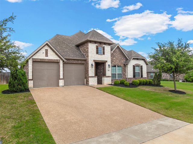 307 Oak Meadow Trail, Waco, TX 76657