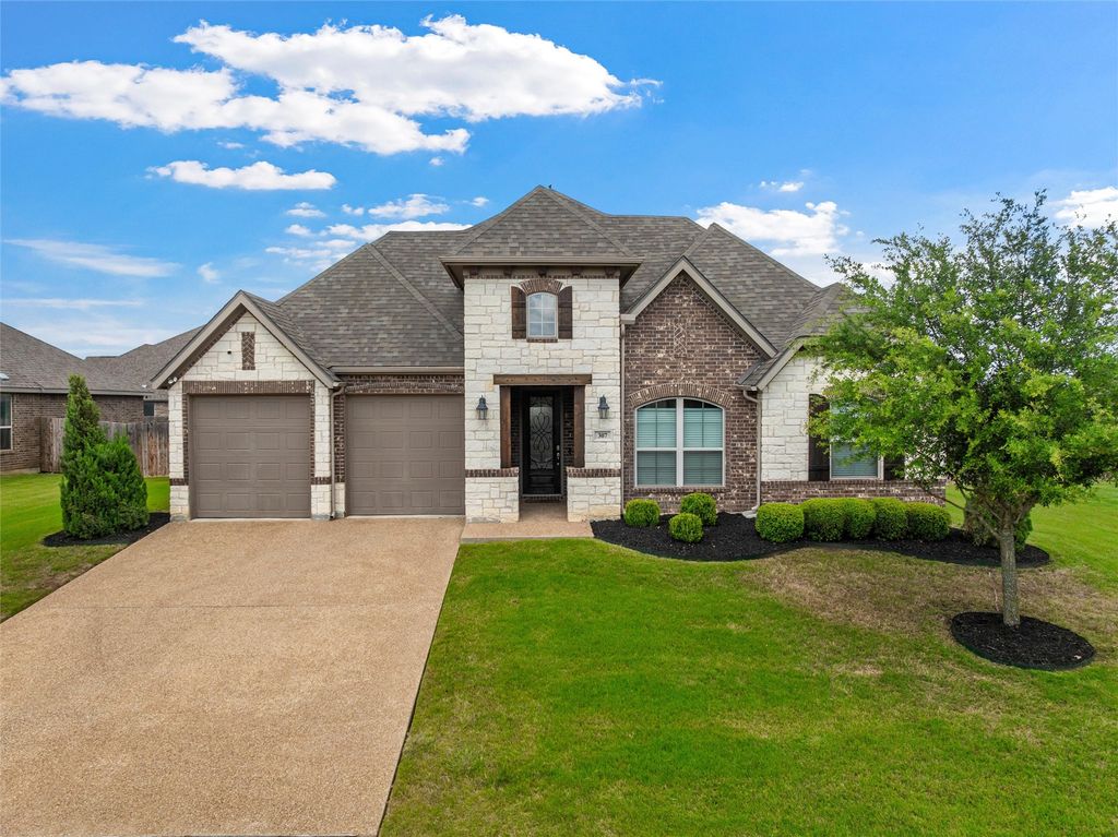 307 Oak Meadow Trail, Waco, TX 76657