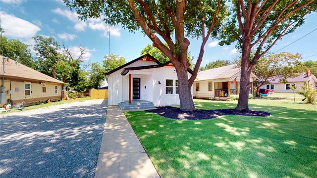 226 SW 4th Street, Grand Prairie, TX 75051