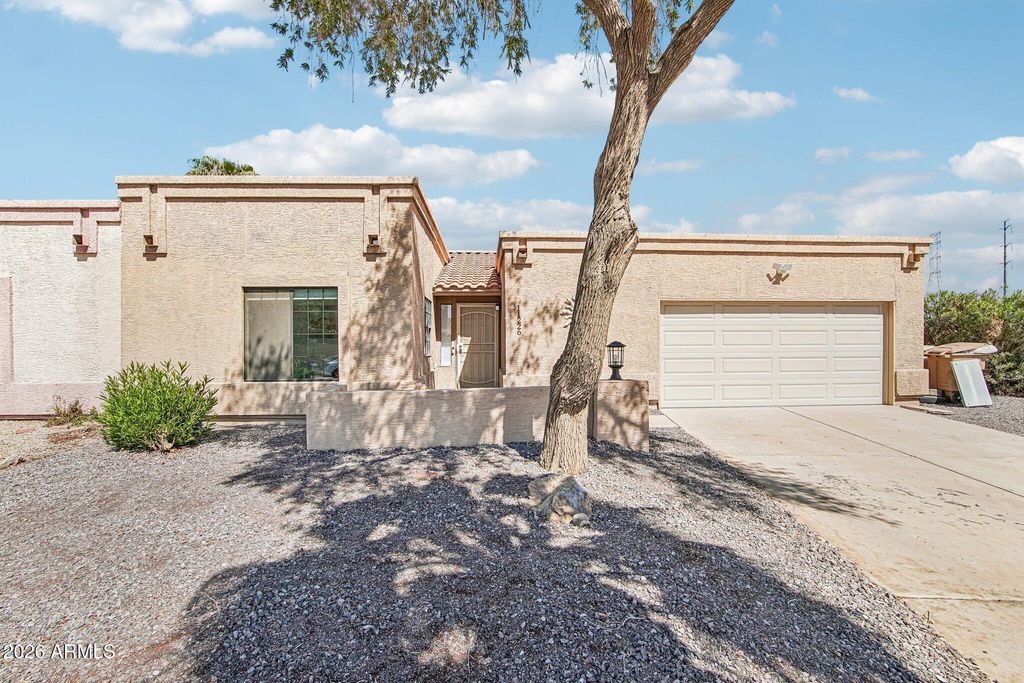 11226 W TOWNLEY Avenue, Peoria, AZ 85345 — exterior