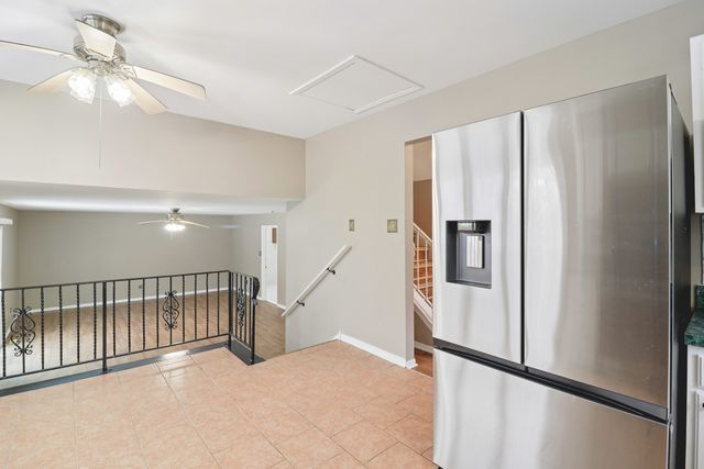 16627 Carse Avenue, Harvey, IL 60426