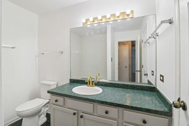 16627 Carse Avenue, Harvey, IL 60426