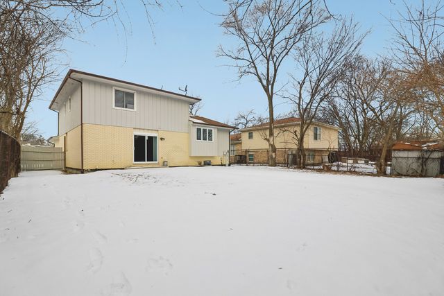 16627 Carse Avenue, Harvey, IL 60426