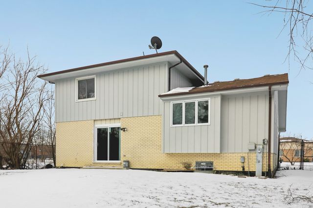 16627 Carse Avenue, Harvey, IL 60426