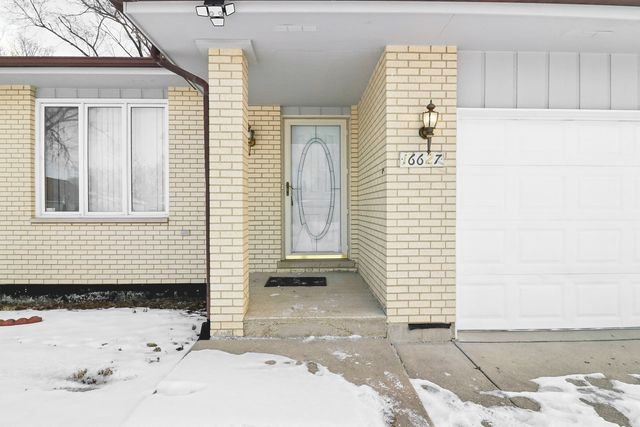 16627 Carse Avenue, Harvey, IL 60426