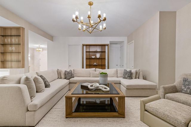 725 S Ocean Boulevard 402, Boca Raton, FL 33432