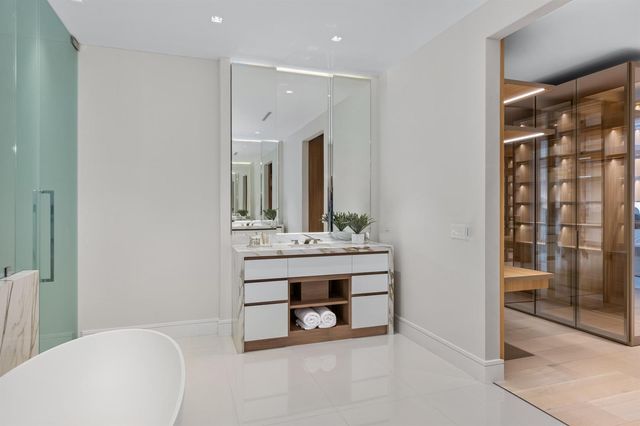 725 S Ocean Boulevard 402, Boca Raton, FL 33432