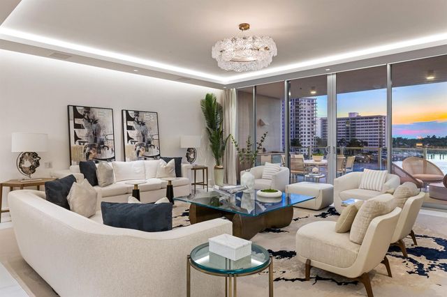 725 S Ocean Boulevard 402, Boca Raton, FL 33432