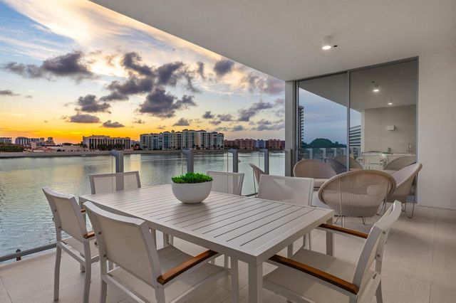 725 S Ocean Boulevard 402, Boca Raton, FL 33432