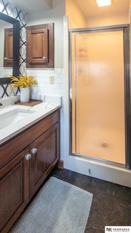 6101 Frontier Road, Lincoln, NE 68516
