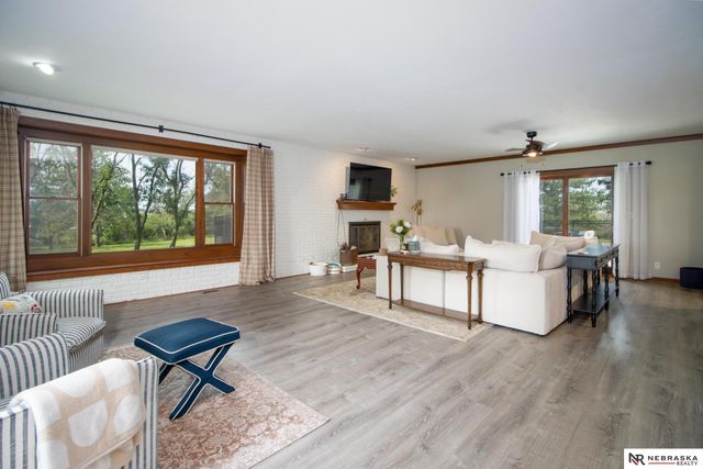 6101 Frontier Road, Lincoln, NE 68516