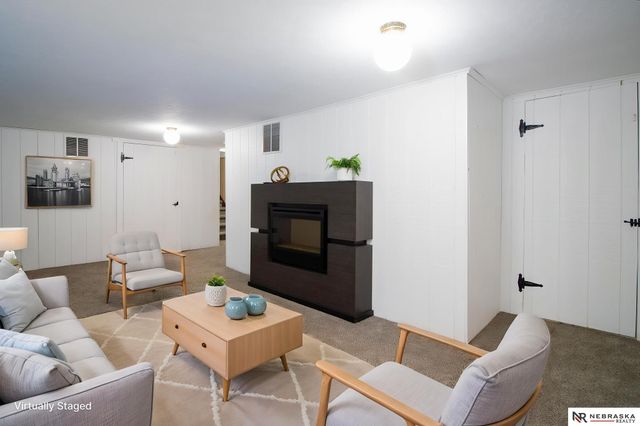 6101 Frontier Road, Lincoln, NE 68516