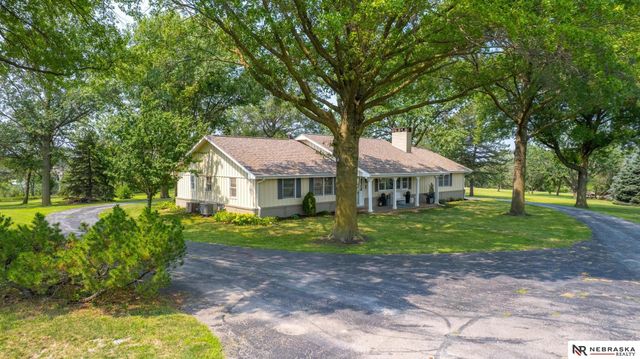 6101 Frontier Road, Lincoln, NE 68516