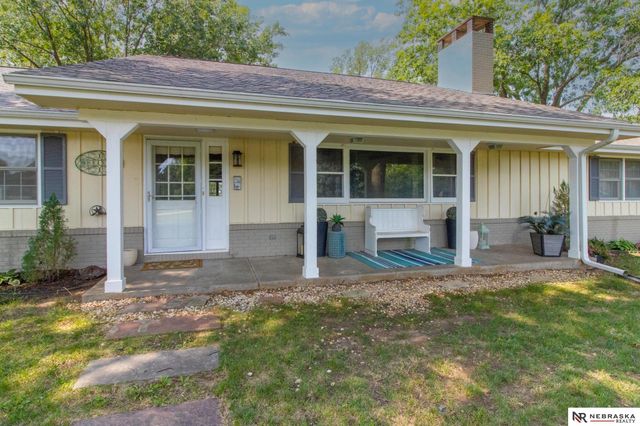 6101 Frontier Road, Lincoln, NE 68516