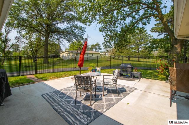 6101 Frontier Road, Lincoln, NE 68516