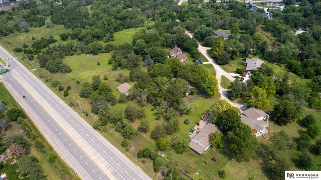 6101 Frontier Road, Lincoln, NE 68516