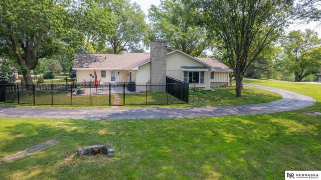 6101 Frontier Road, Lincoln, NE 68516