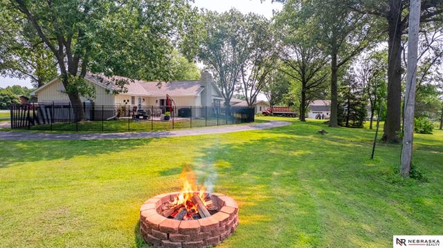 6101 Frontier Road, Lincoln, NE 68516