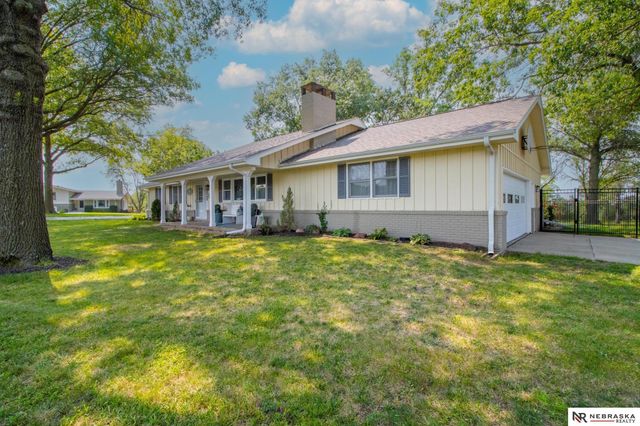 6101 Frontier Road, Lincoln, NE 68516