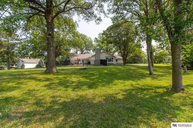 6101 Frontier Road, Lincoln, NE 68516