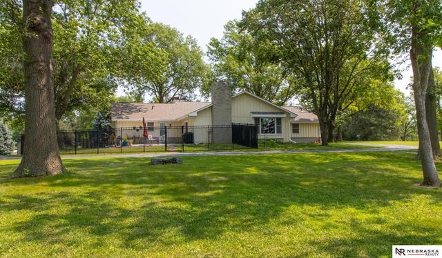 6101 Frontier Road, Lincoln, NE 68516