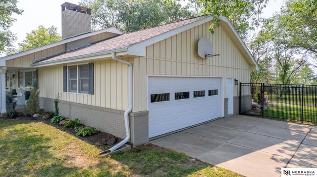 6101 Frontier Road, Lincoln, NE 68516